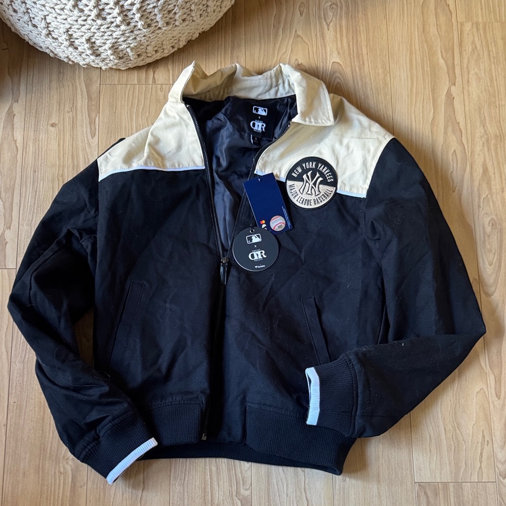 MLB Yankees Jacket - Picture 1 of 4